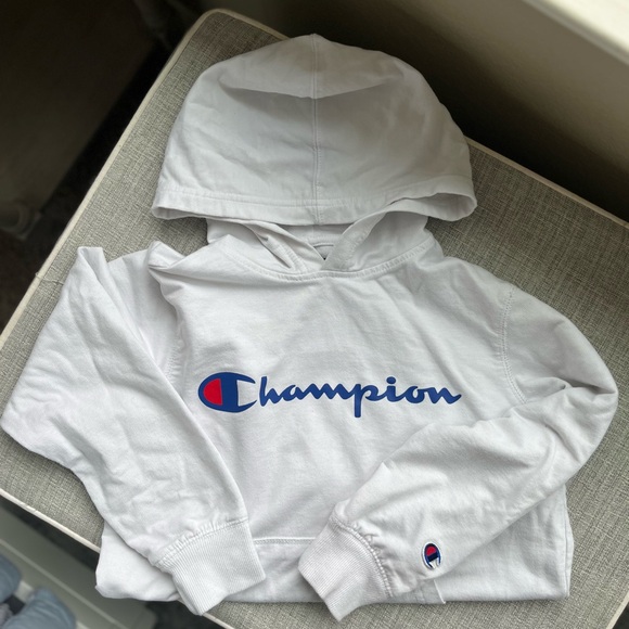 Light weight pull over Champion hoodie - Picture 2 of 6